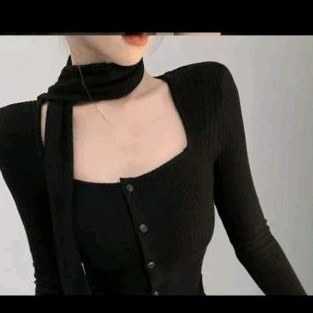 Áo croptop nữ tay dài ôm cổ yếm cài nút