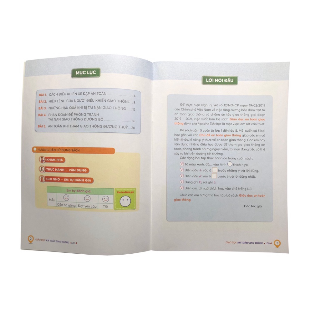 Sách Giáo dục an toàn giao thông Lớp 4