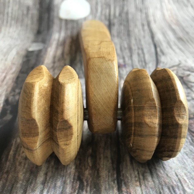 Cây lăn massage toàn thân 2 bánh gai đôi đa năng bằng gỗ thơm chăm sóc sức khỏe /HAHANCO