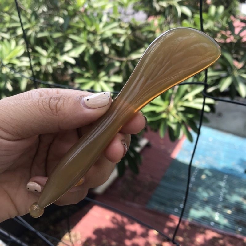 Dụng cụ Cạo gió sừng hàng VIP - dày trên 9mm - đánh bay vết nhăn da mặt Hahanco MH842