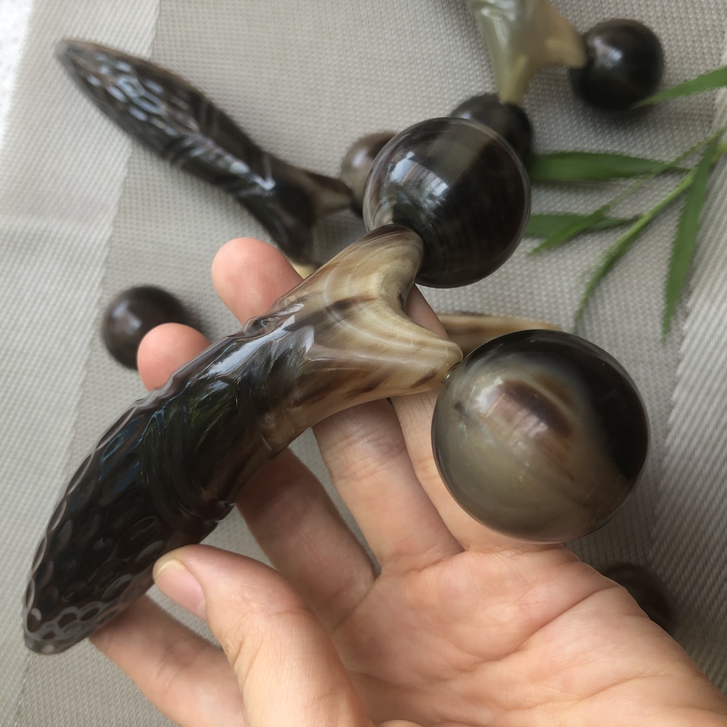 Dụng cụ lăn massage Mặt và Body cầm tay bằng sừng, lưu thông khí huyết - MH841 HAHANCO