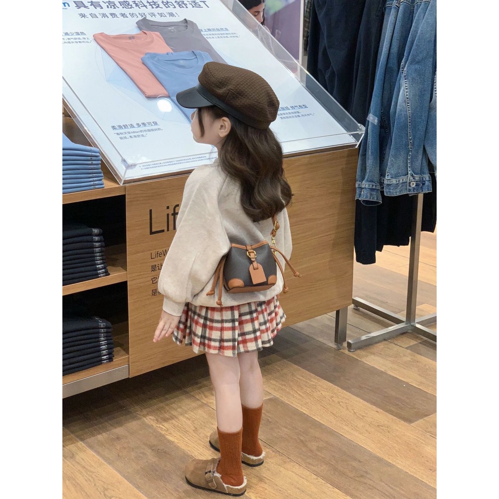 Bộ Áo Sweater Phối Chân Váy Nhung Dài In Họa Tiết Thời Trang Xuân Thu Hàn Quốc 2023 Mới Cho Bé Gái