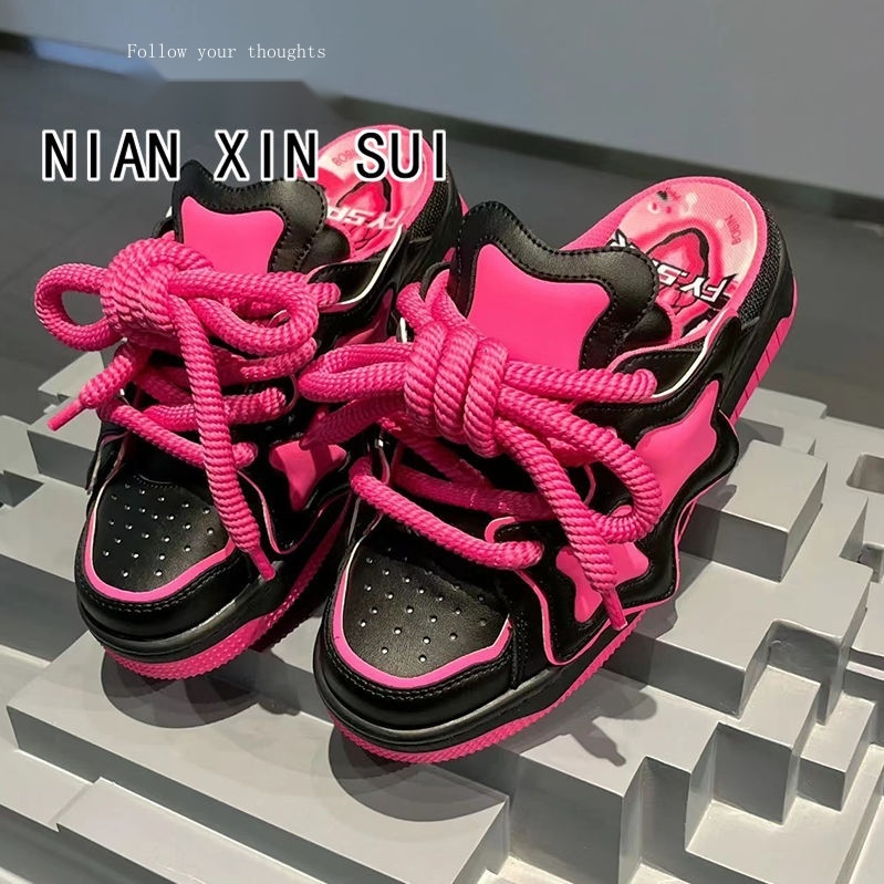 Sóng nhiệt đang đến và xu hướng quốc gia nhỏ và hạnh phúc. Dép pamine Phong Cách Đường Phố Vào Mùa Hè