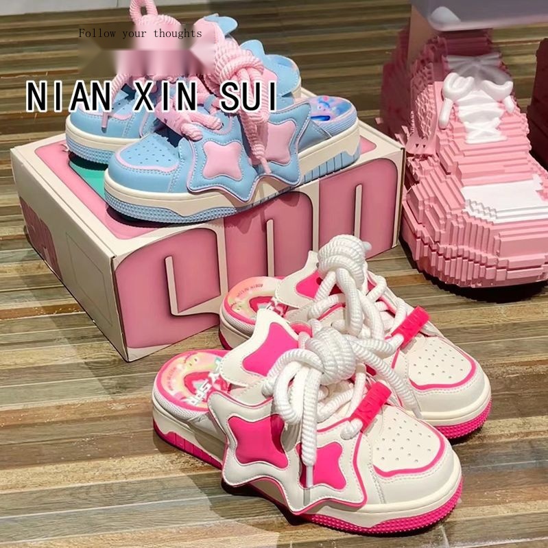 Sóng nhiệt đang đến và xu hướng quốc gia nhỏ và hạnh phúc. Dép pamine Phong Cách Đường Phố Vào Mùa Hè