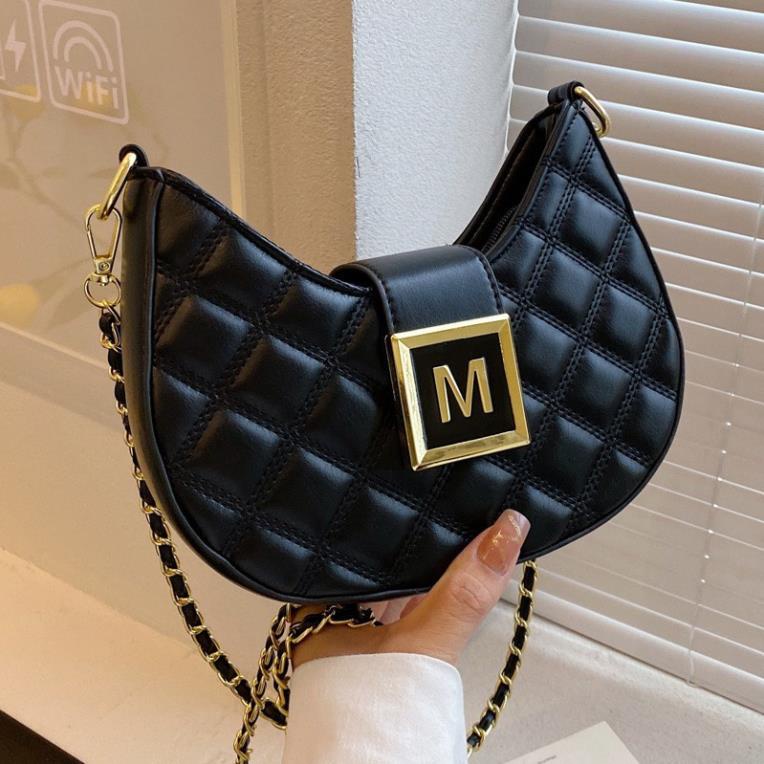 Ok Túi Xách Nữ Đeo Chéo 2 màu Đen Trắng BASIC Thiết Kế Dáng Thuyền Cá Tính mẫu túi hot nhất hiện nay !!! TN06