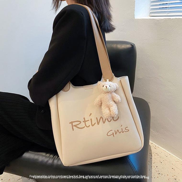 Ok Túi tote nữ 2 màu kem đen siêu xinh túi đeo nữ chất da bền đẹp thiết kế dáng xinh xắn cá tính !!! TDC018