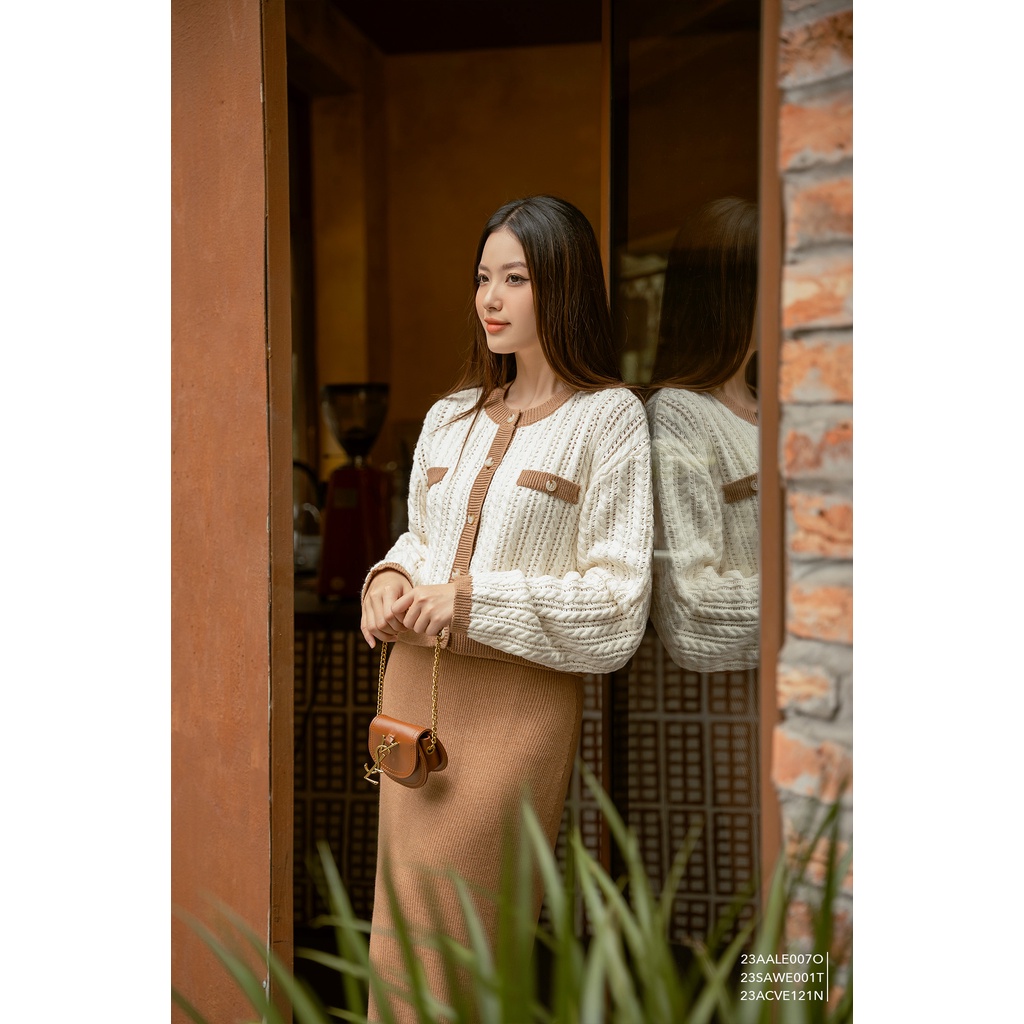 Áo len nữ tay dài phối màu Eva de Eva 23AALE007O