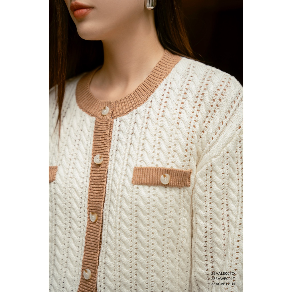 Áo len nữ tay dài phối màu Eva de Eva 23AALE007O