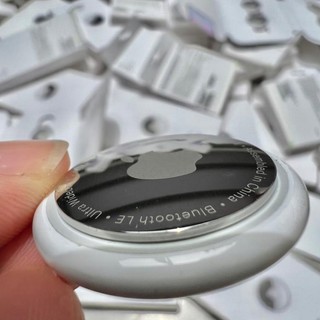 Định vị theo dõi ô tô xe máy người già trẻ em hàng chính hãng AirTag