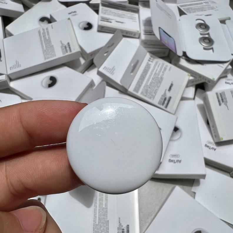 Định vị theo dõi ô tô xe máy người già trẻ em hàng chính hãng AirTag