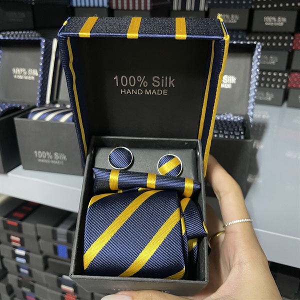 Cà vạt nam màu xanh đen kẻ vàng kèm hộp bản nhỏ 6cm dành cho nam thanh niên set đầy đủ mẫu t11-2023 Giangpkc 011-71