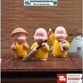 ❣ FREESHIP ❣ Sét 3 Chú Tiểu Áo Vàng Quét Rác Trang Trí Taplo Xe Hơi, Sét Tượng Taplo Phong Thủy