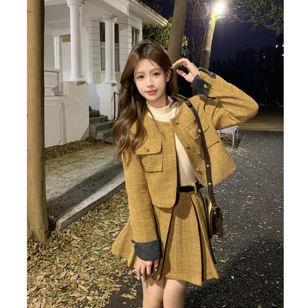 Set đồ nữ set đồ nữ bigsize Bộ đồ thời trang cao cấp 2023, áo khoác, váy nửa người, hai bộ.