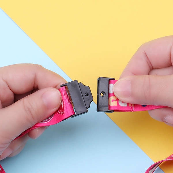 Mobile Dây Đeo Thẻ id Họa Tiết Hoạt Hình Dễ Thương Có Thể Điều Chỉnh Độ Dài