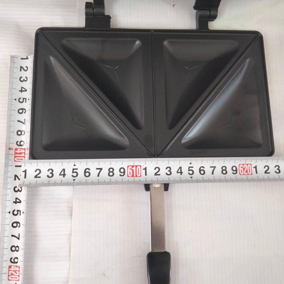 Khuôn Chảo Nướng Đường Phố: Mẫu Hotdog 4 Tam Giác 21,5 * 35,5 Pan Waffer Maker