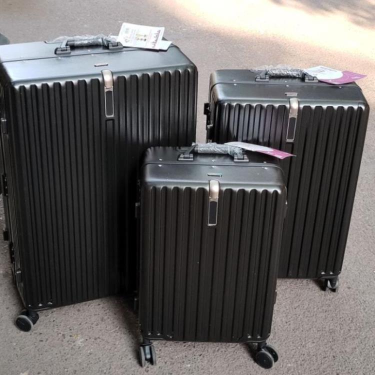 Tặng thẻ ghi tên Vali kéo khung nhôm Travelking cao cấp khoá sập STA bảo mật, chống rạch, chống vỡ