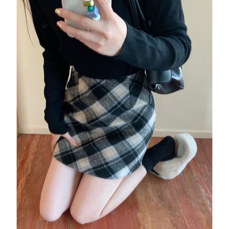 Chân váy dạ ngắn chân váy chữ A dáng ngắn hoạ tiết kẻ caro chéo màu đỏ noel đủ size kéo khoá sau lưng