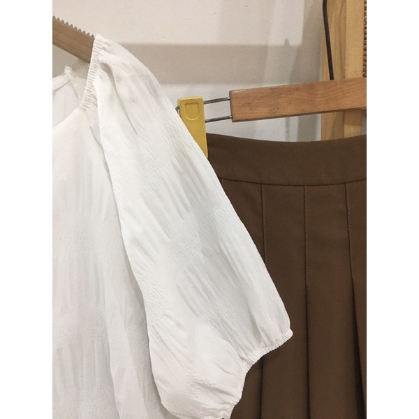 Áo kiểu chất vải đẹp mới tinh tươm