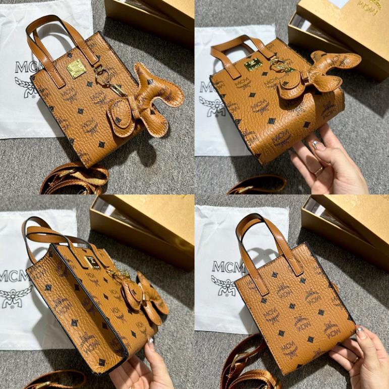 💥Fullbox 💥 Túi đựng Điện Thoại M.C.M size17 Kèm Dây Đeo Chéo Và Tag