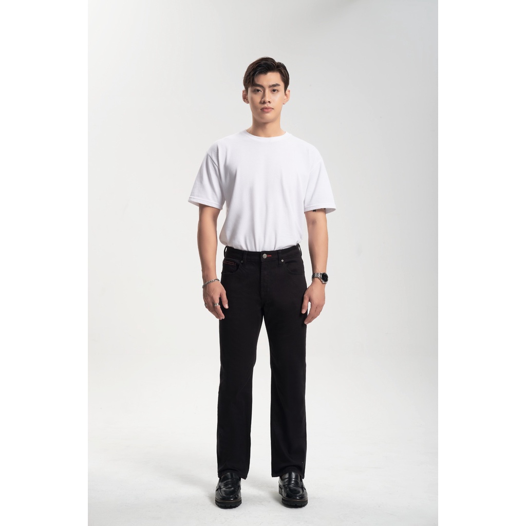 Quần Jeans Nam Dáng Suông Màu Đen Phối Chỉ Đỏ. Red Thread Black Straight Jeans - 222MD4083B2090
