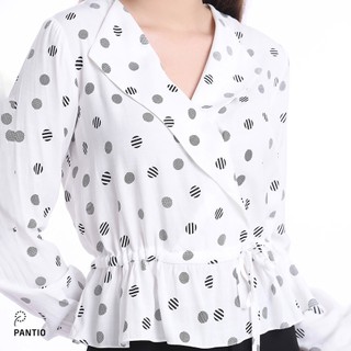 Áo thun nữ chất liệu lụa mềm họa tiết chấm bi bo eo FAS12552 - PANTIO