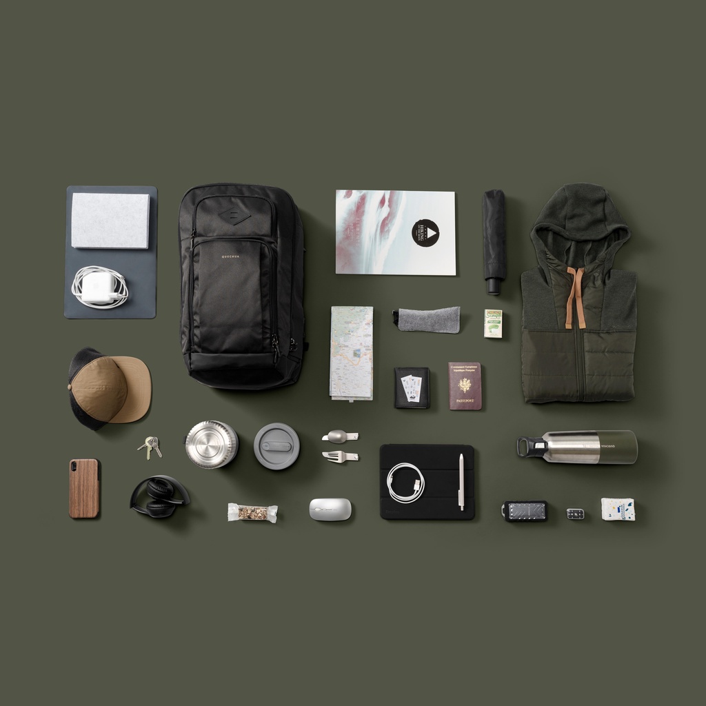 Balô dã ngoại DECATHLON 32 lít đen mã 8649351