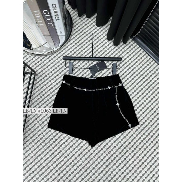 Quần sooc nhung đai dây xích hàng QCL1