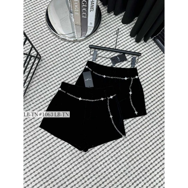 Quần sooc nhung đai dây xích hàng QCL1