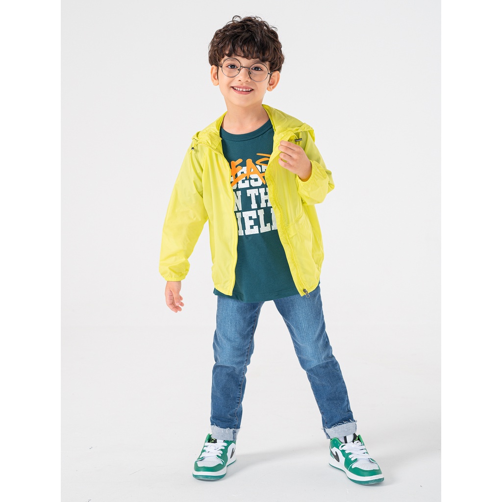 Áo khoác gió bé trai CANIFA có mũ chất liêu polyester 2OT22W002