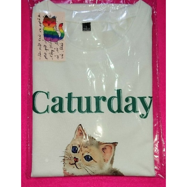 Áo thun trắng Caturday giống FirstKhaotung First Kanaphan, Khaotung Thanawat