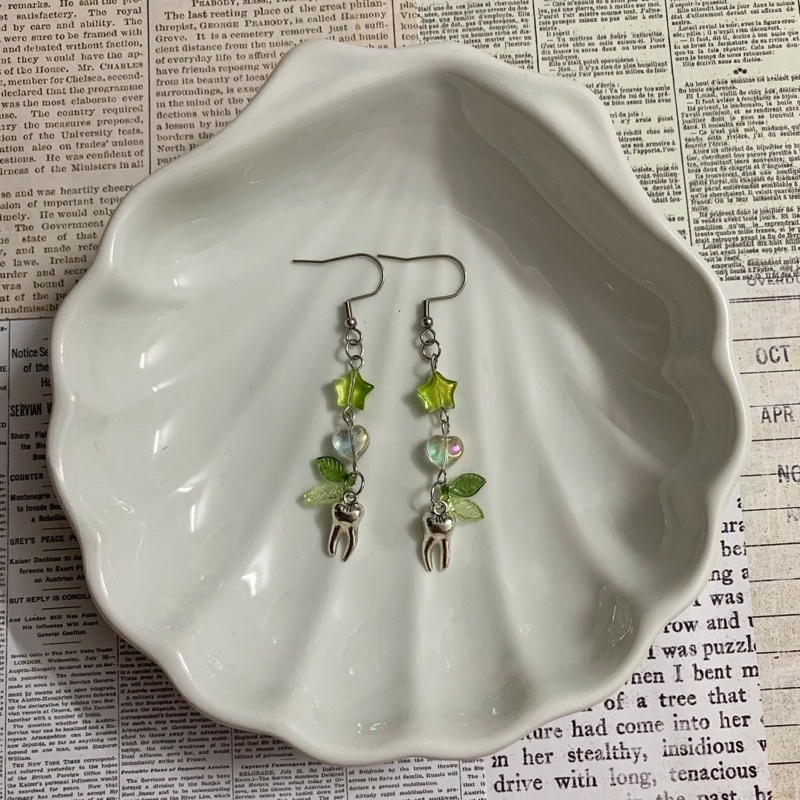 Khuyên tai thép không gỉ custom grunge fairycore Teeth of Leaves