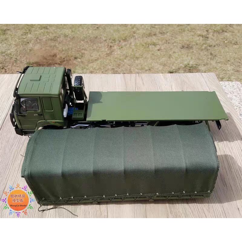 Mô hình xe tải HoWo quân sự 8x8 hợp kim 1:24