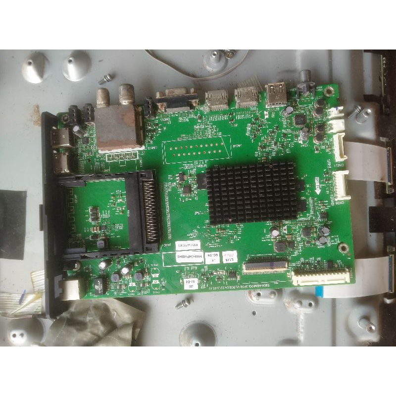 Bo mạch chính, bo tcon, bo wifi,mắt nhận, cáp panel, cáp loa  tivi Skyworth 40W710bóc máy.