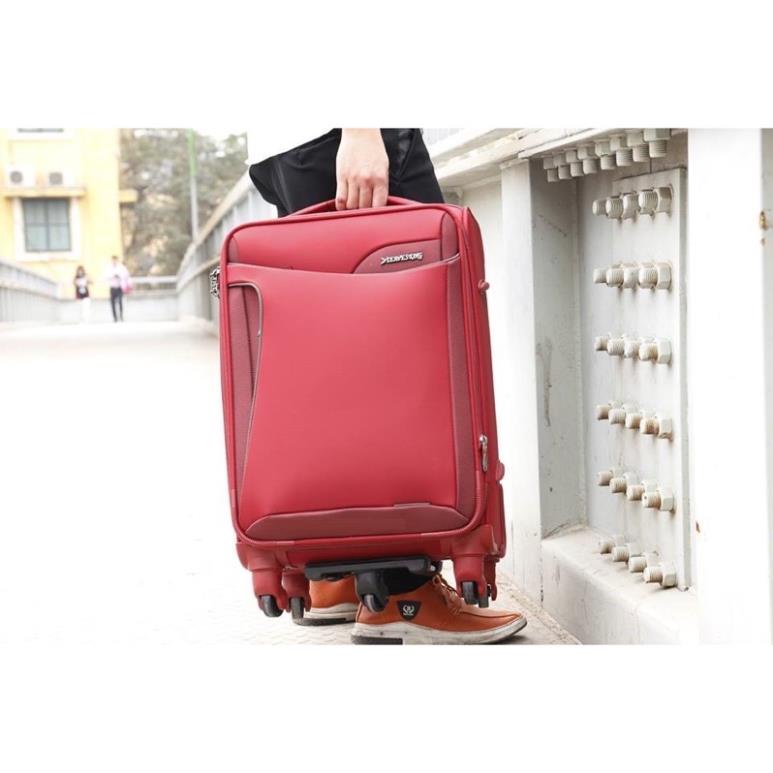 Vali vải Leavesking size 20 24 ing và 28ing. vali có bánh xe tháo rời. có ngăn nới rộng 5cm