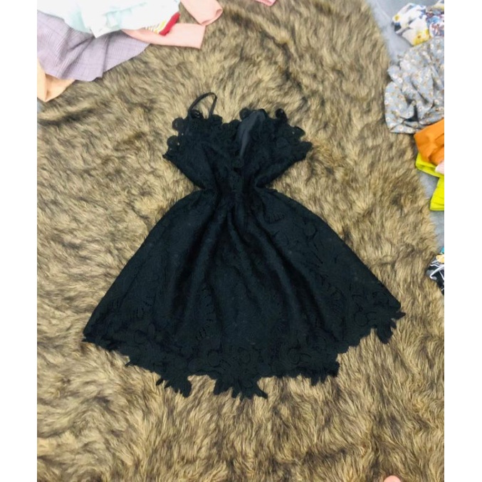 Đầm đen đồng giá 22k