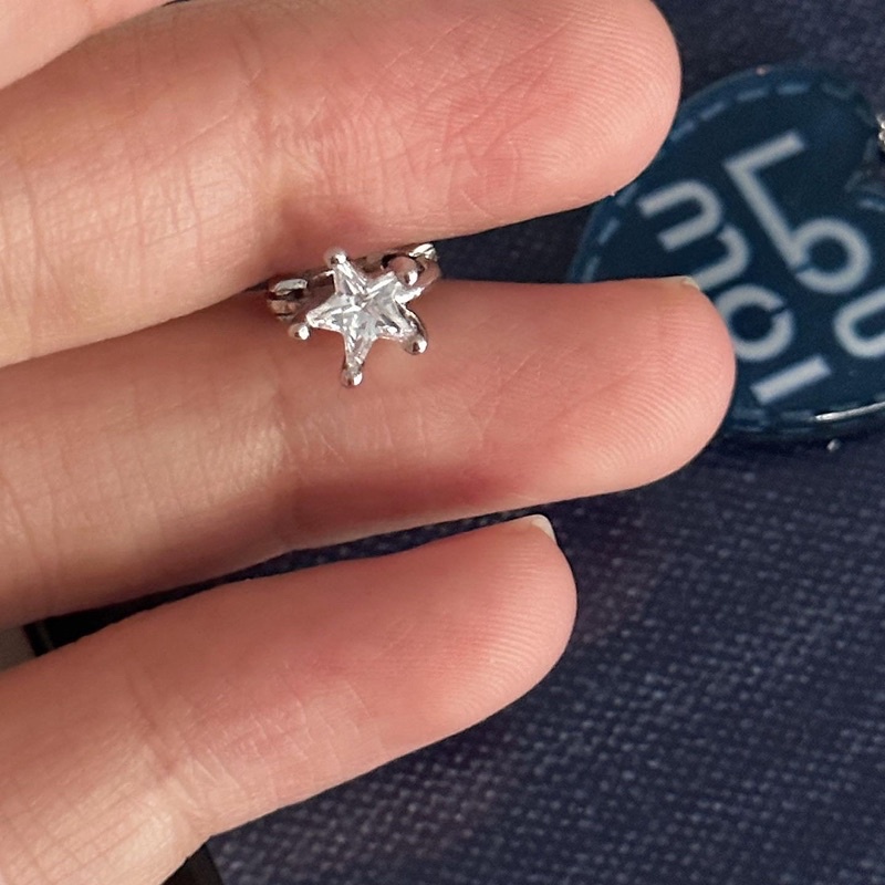 𝐯𝐞𝐥𝐯𝐞𝐭𝐩𝐢𝐧𝐤.𝐚𝐜𝐜🇰🇷 | Bông tai tròn ngôi sao mini