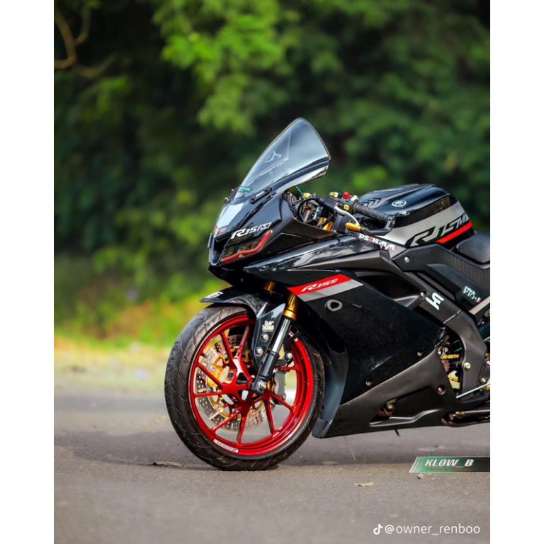 Pat che chân kính Yamaha R15  tích hợp xinhan