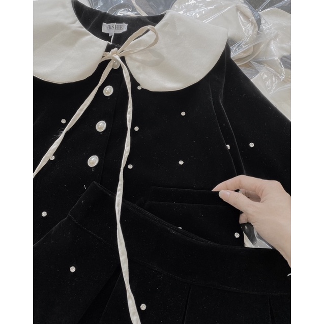 Set Áo Nhung Cổ Sen Kem Tay Dài Đính Đá Cột Nơ Cài Nút Mix Chân Váy Xoè Màu Đen Tiểu Thư