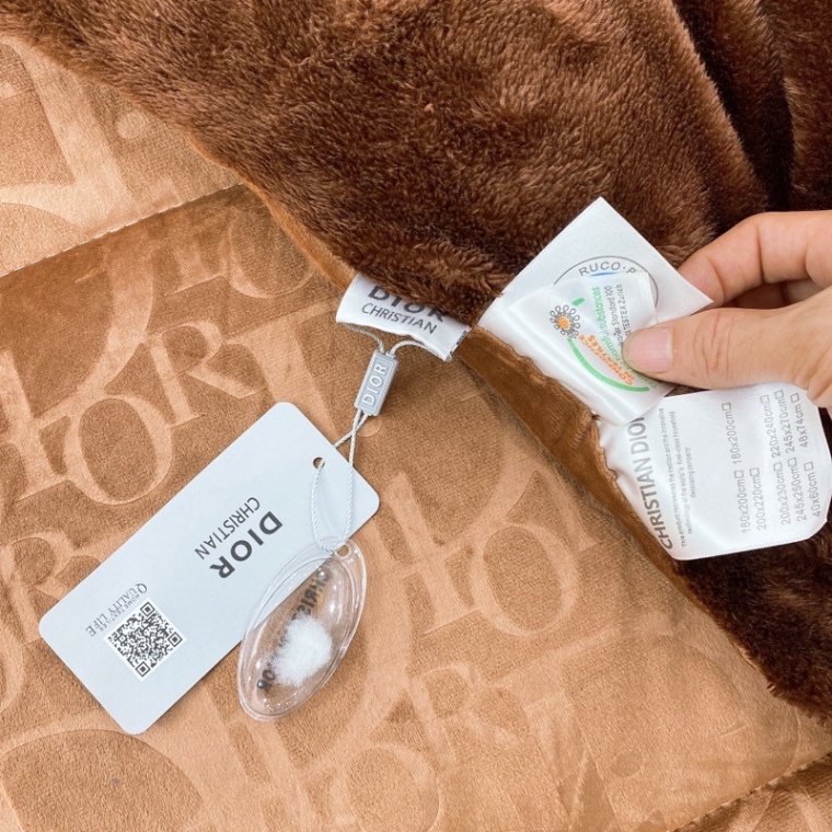 Chăn lông thỏ thương hiệu Dior Luxury cao cấp mẫu mới nhất 2022 - CH142