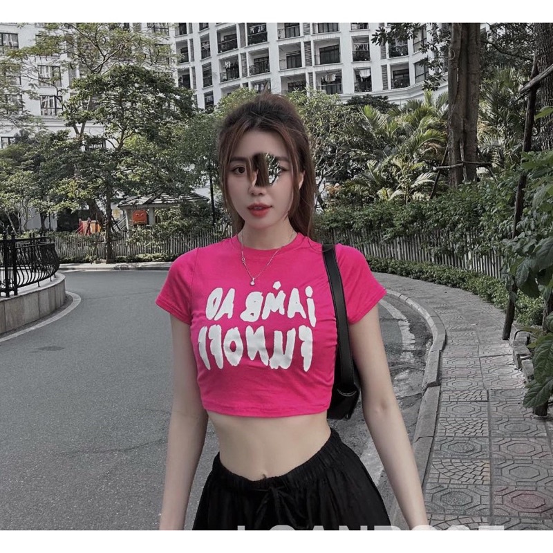 Áo croptop chữ