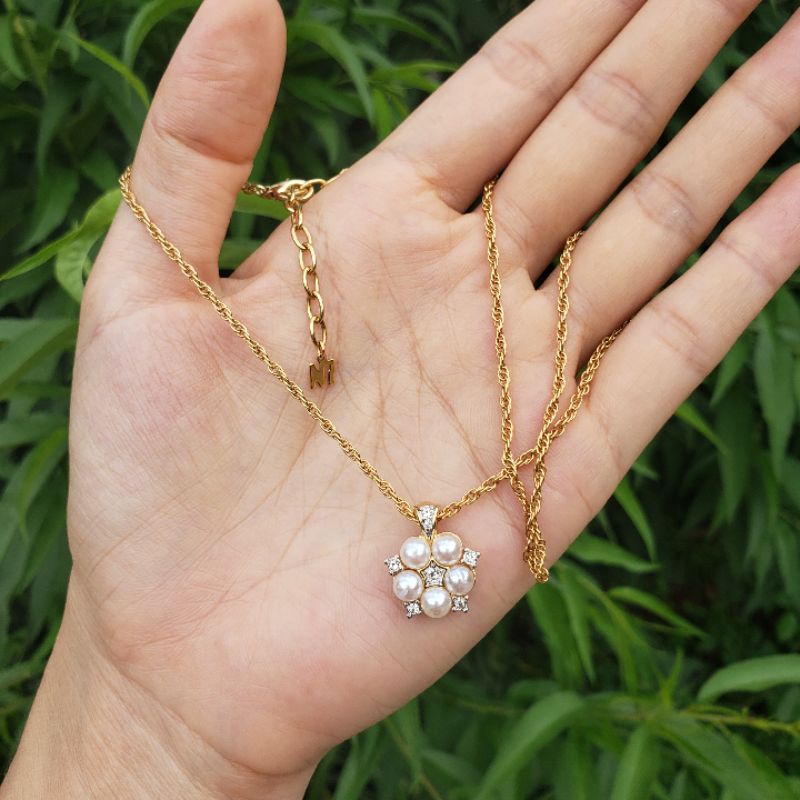 Dây chuyền mặt hoa đính trai giả đá Nina Ricci vintage vòng cổ 2hand