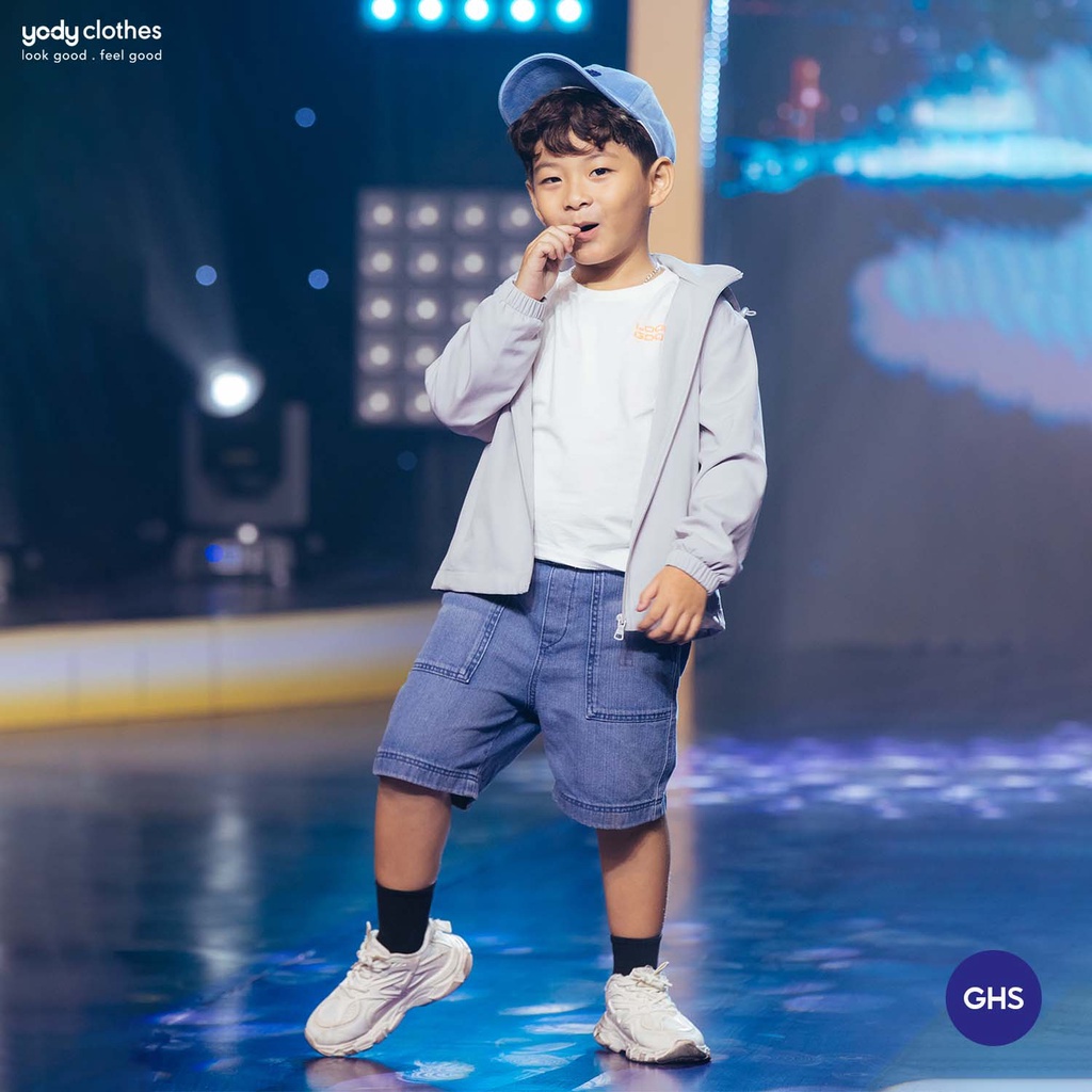 Áo gió trẻ em YODY chất liệu vải gió chống thấm nước gấp gọn có lót lưới có mũ tháo rời linh hoạt AKK5021