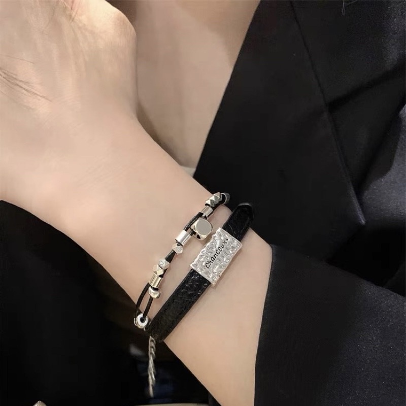 Vòng tay dây da cá tính thời trang nữ