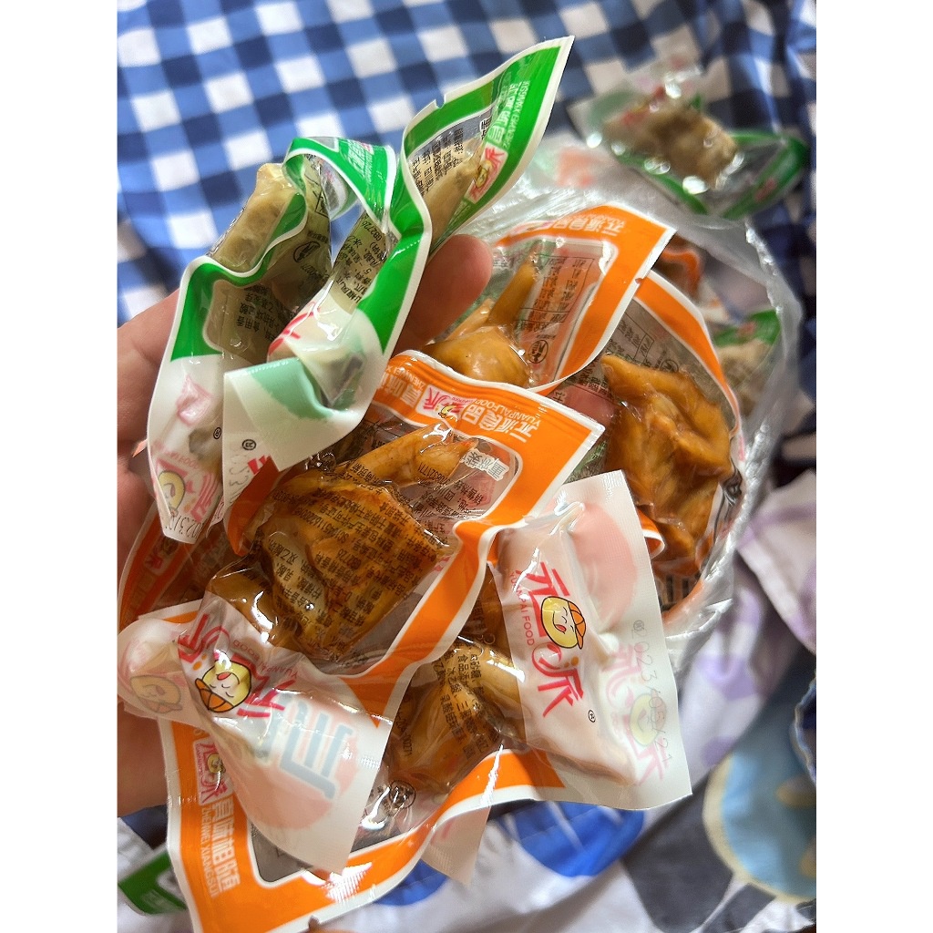 Chân gà cay yuyu gói 25gr, đặc sản Tứ Xuyên