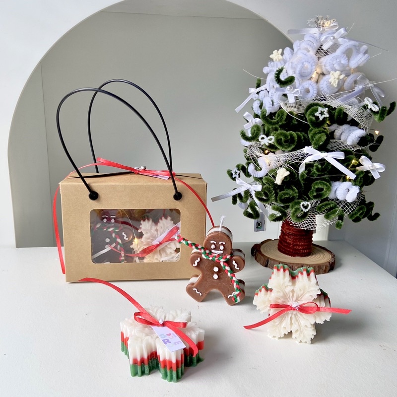 Nến thơm handmade hình bánh gừng và bông tuyết giáng sinh