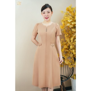 Đầm xòe 8 mảnh TTV1501 trung niên Cổ tròn khoét V kết nút tay ngắn màu Da sang trọng