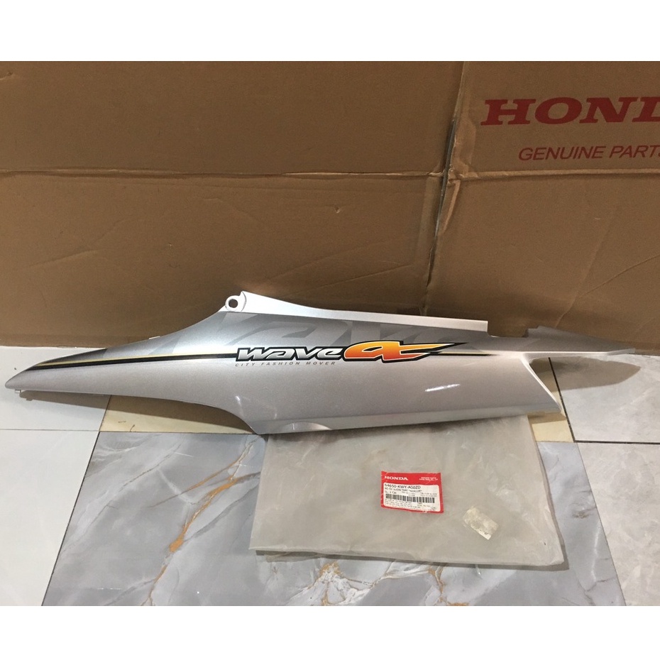 Ốp sườn bên trái | ốp thân Wave A100 (2009) màu Bạc xám *NH411M* (64650-KWY-A00ZD)