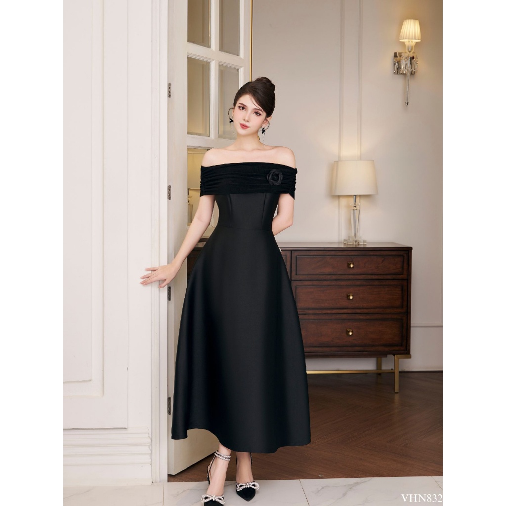 Váy trễ vai nhún đính hoa TIINSTORE VHN832