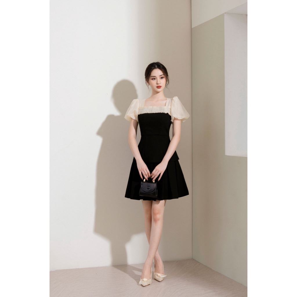 Chân váy ngắn xoè ly súp TIINSTORE CHN162