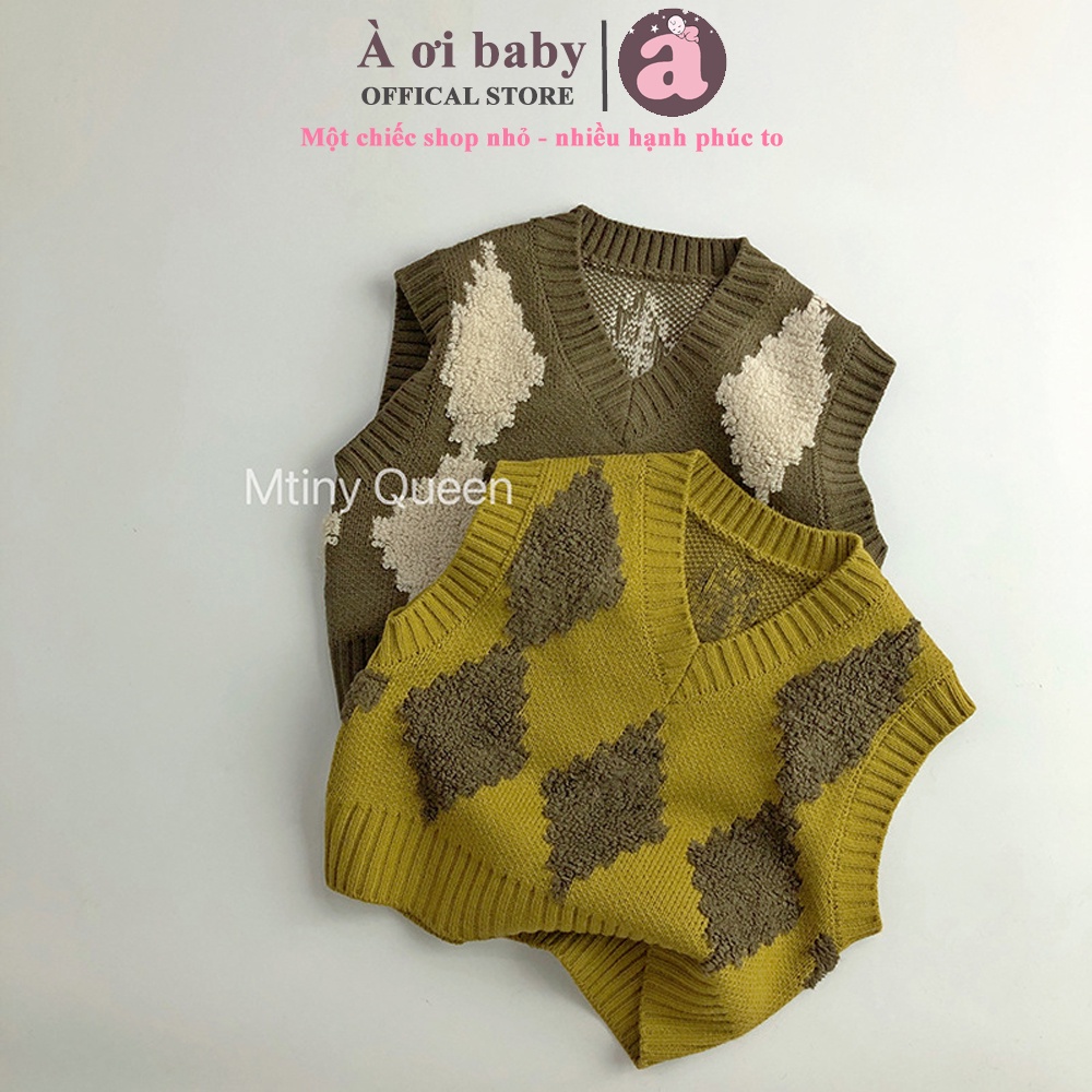 Áo gile len cổ trái tim cho bé thêu hình thoi Mtiny Qeen ( À ơi baby )